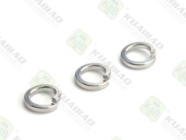 光伏行業(yè)用什么螺絲呢(光伏組件螺絲怎么緊固)